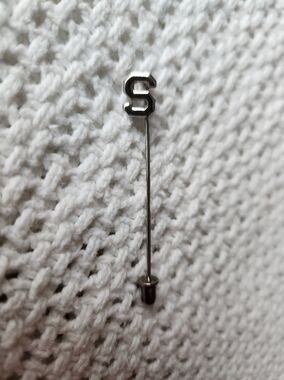 Silver 'S' Hat Pin